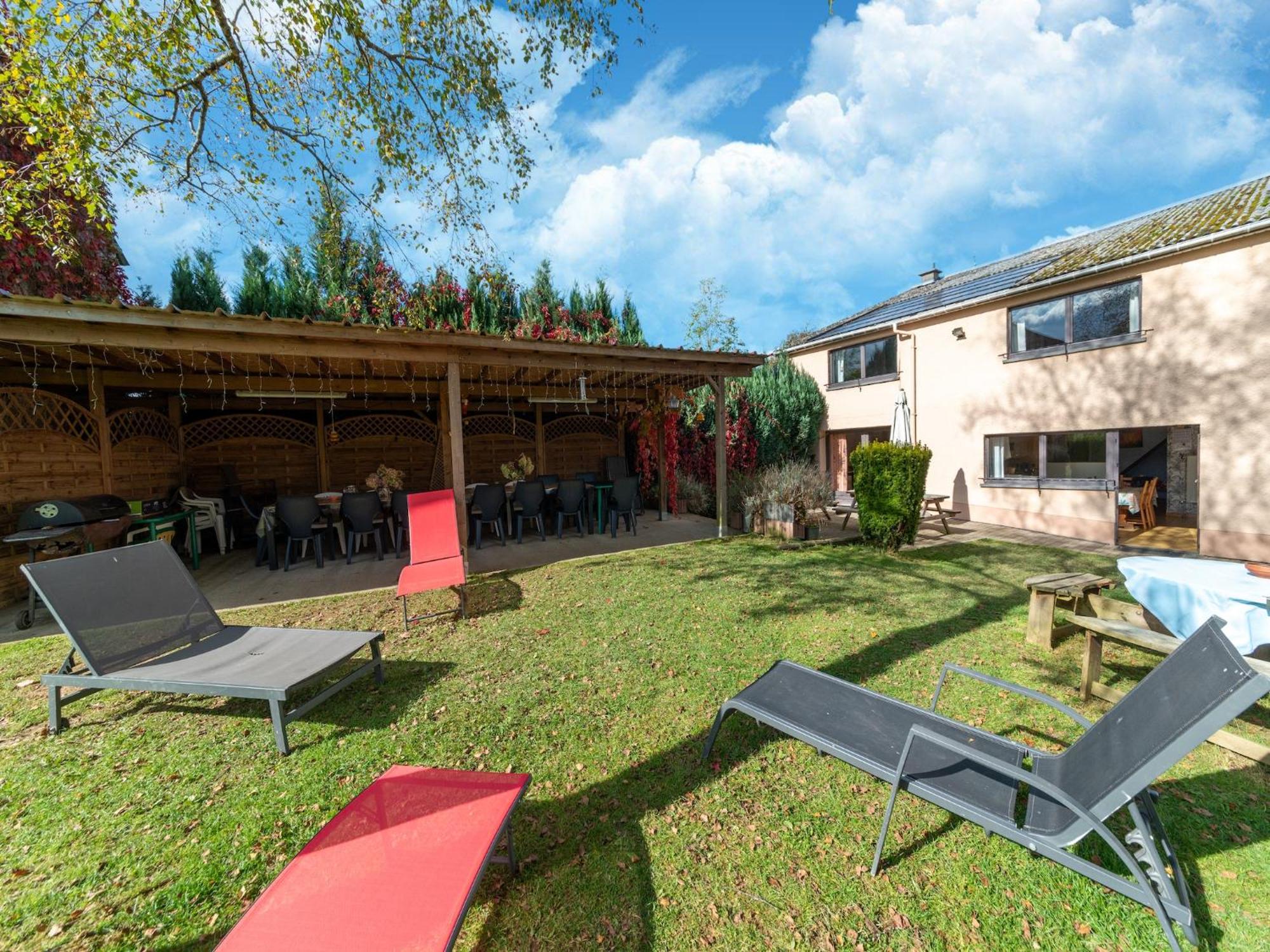 Wonderful Holiday Home In Montleban With Sauna Екстериор снимка