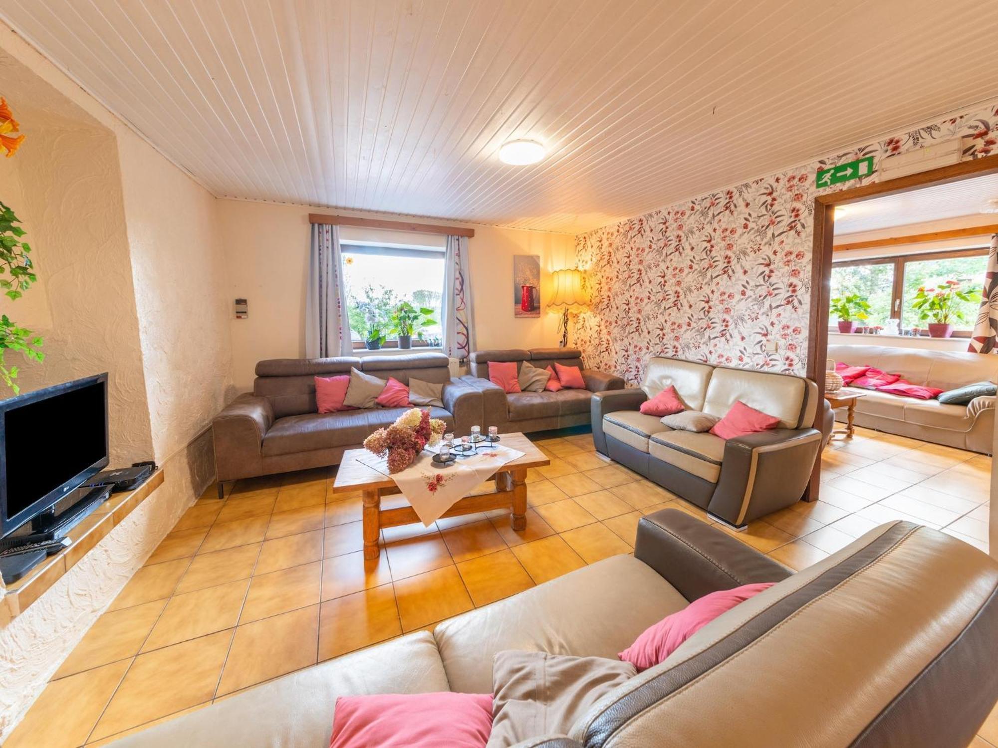 Wonderful Holiday Home In Montleban With Sauna Екстериор снимка