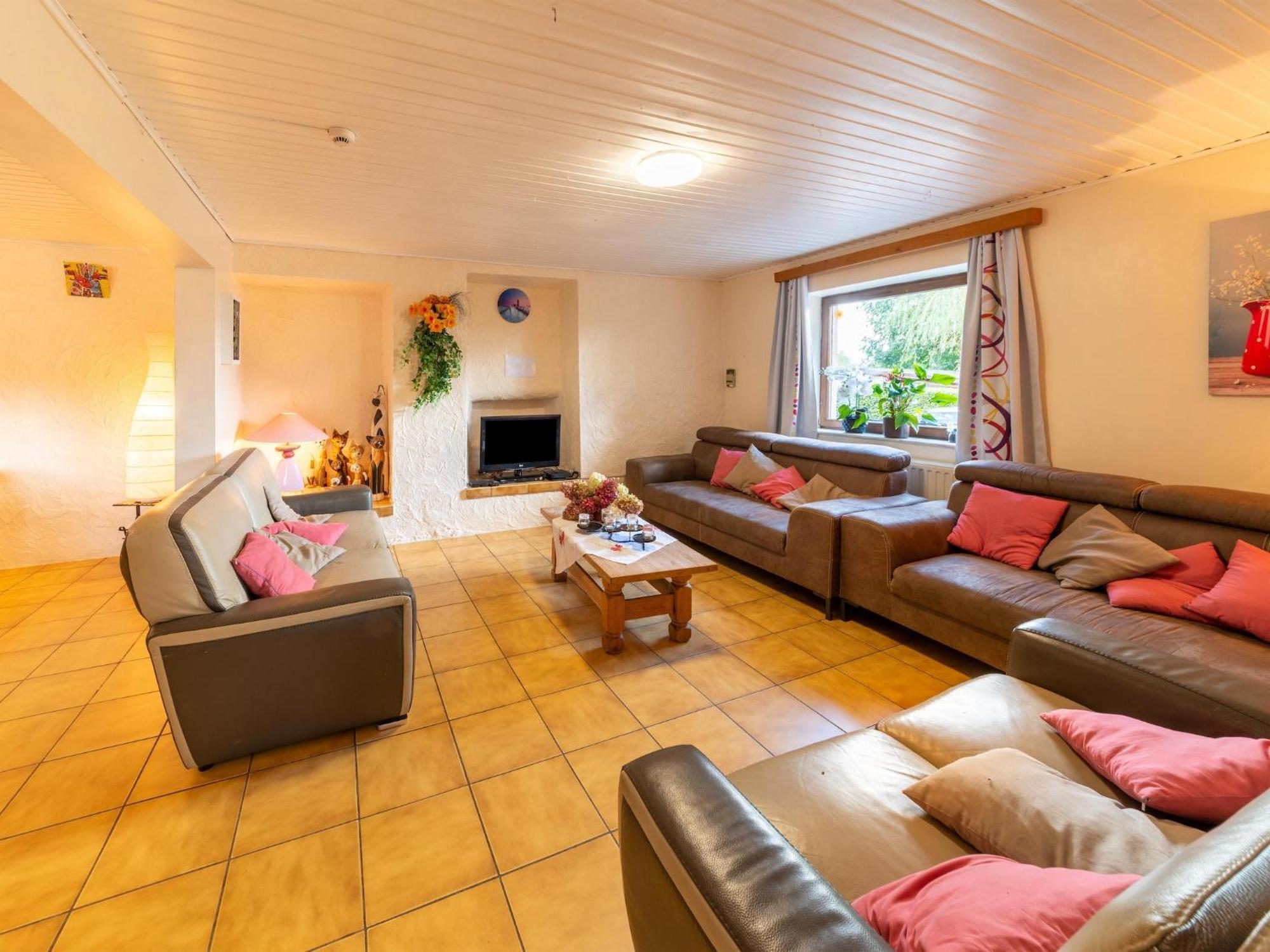 Wonderful Holiday Home In Montleban With Sauna Екстериор снимка