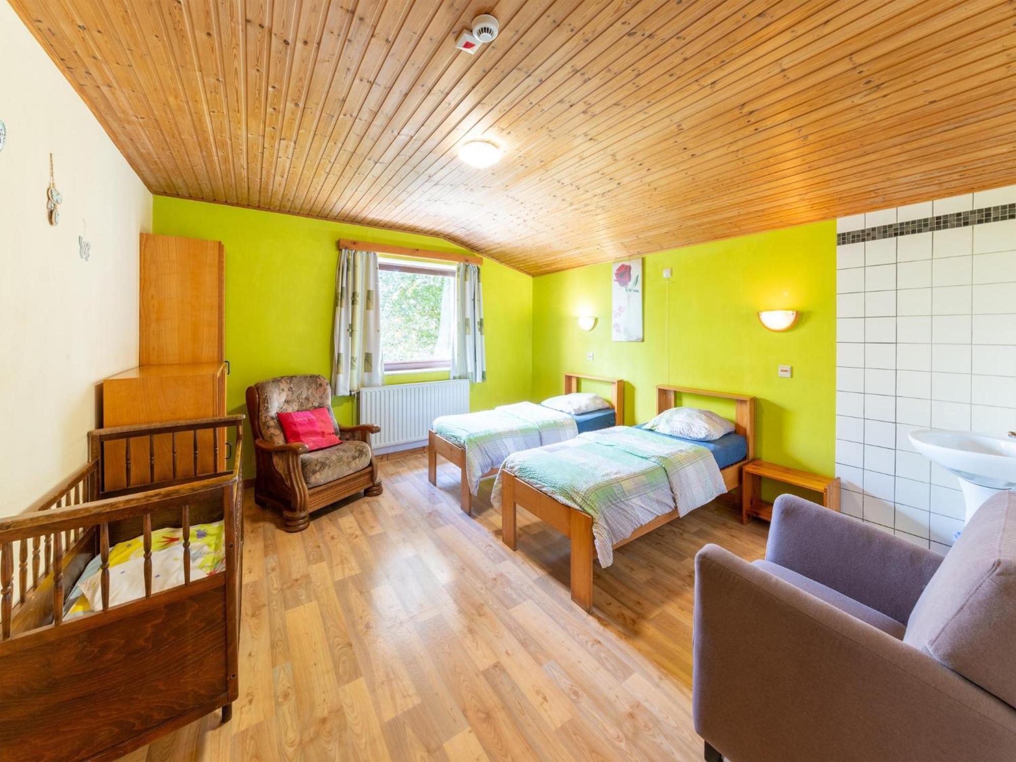 Wonderful Holiday Home In Montleban With Sauna Екстериор снимка